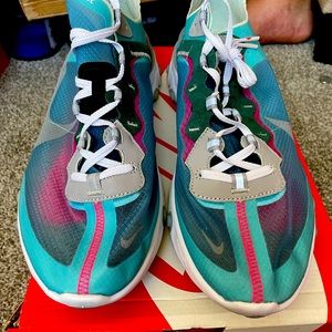 Nike React Element size 13